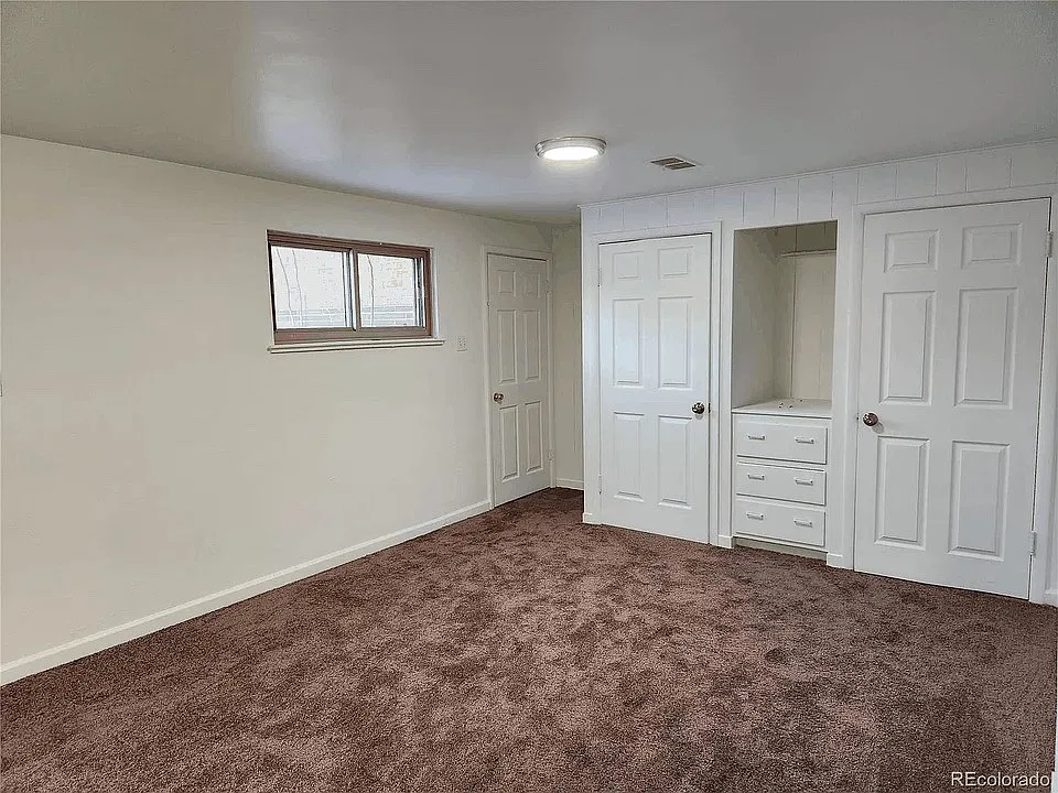 5 bed, 2061 sqft, $2,750 — Photo 4