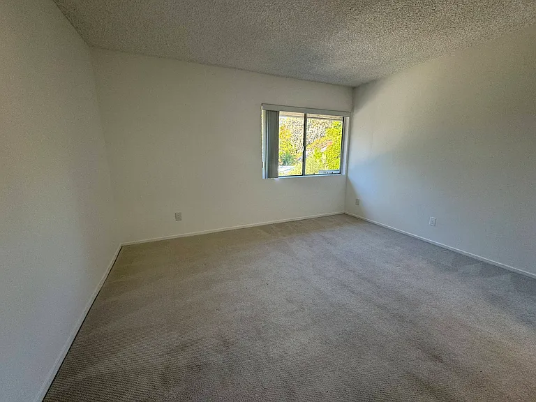 The Westwood Park Apartments — Photo 25