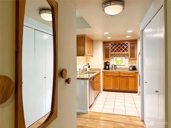 1415 2nd Avenue #705, Seattle, WA 98101