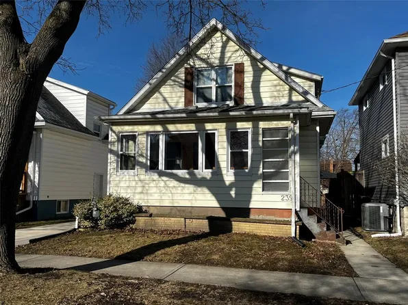 239 Harkness St, Sarnia, ON N7T 3H5