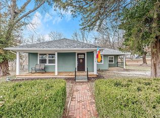 303 David Thurman St, Pineville, MO 64856