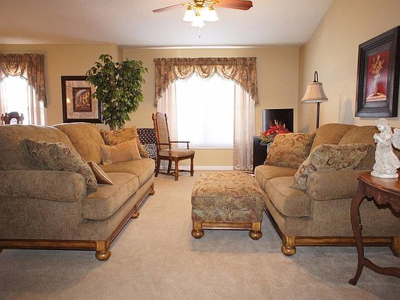 2nd image of 201 Doublegate Dr