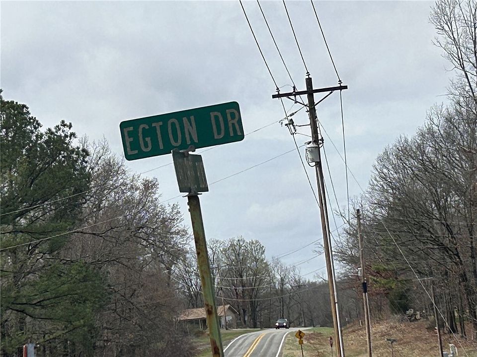 2nd image of 23 Egton Dr #12