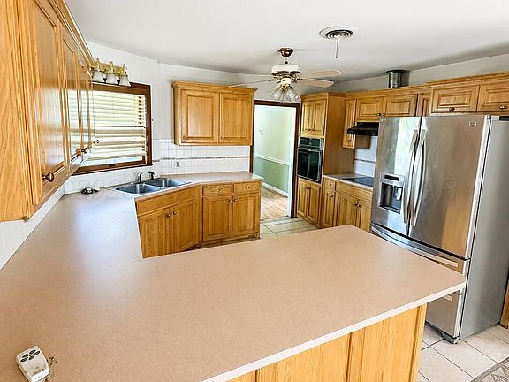 3rd image of 5307 Emil Ave