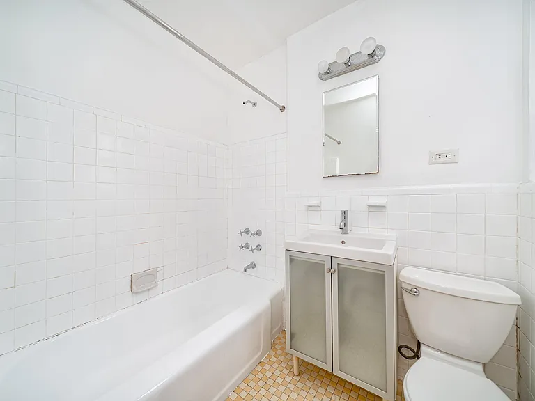 500 Kappock St #7J — Photo 7