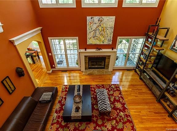 3rd image of 3940 Cambridge Hill Ln