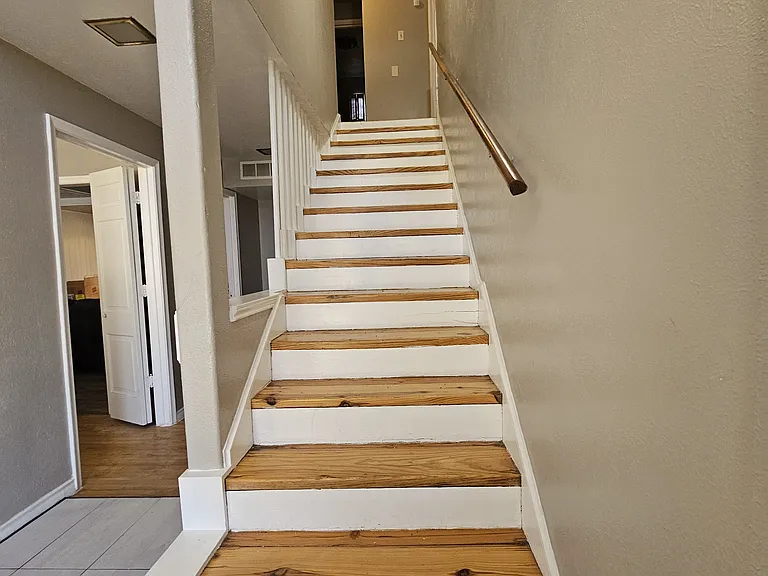 5027 Regatta Dr — Photo 6