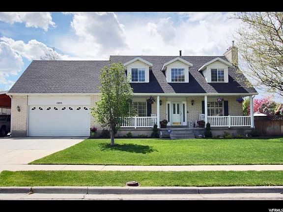 2nd image of 1095 W Turnberry Way