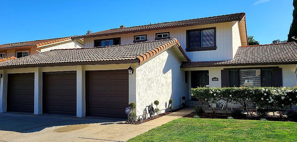 1st image of 15685 La Mesa Ct