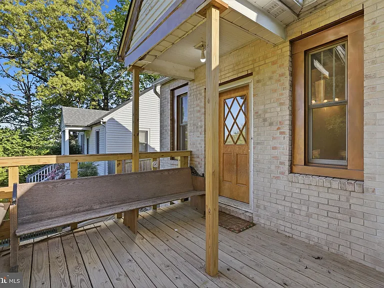605 Ethan Allen Ave — Photo 8