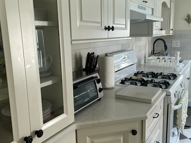 7 Webb Ave #2-W — Photo 11