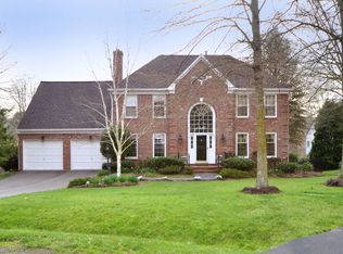 9917 Rosewood Hill Cir, Vienna, VA 22182