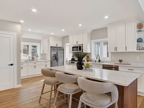 3rd image of 5 Springdale Ave