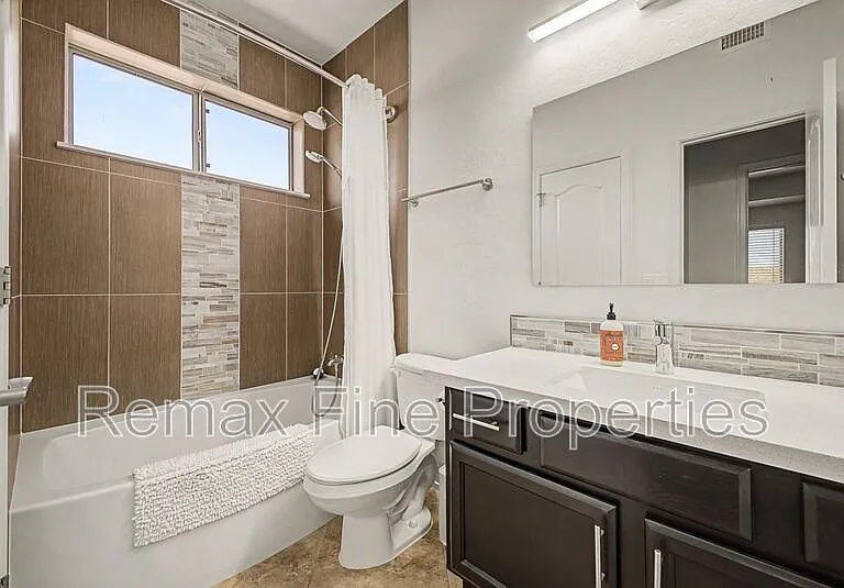 3563 N Tuscany — Photo 23
