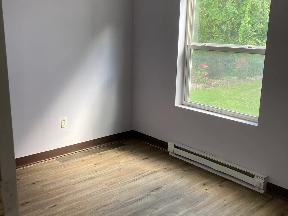 This is the neighboring unit, it is identical except for the flooring - number 13 will have new carpet in the bedrooms