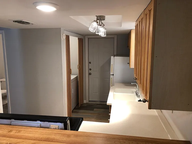 920 N 7th St — Photo 9
