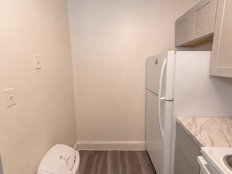 115 W Monument St #3R — Photo 3