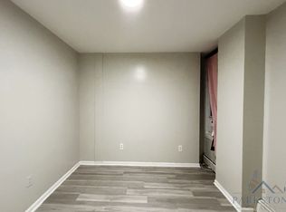 220 Bowers St #1E, Jersey City, NJ 07307