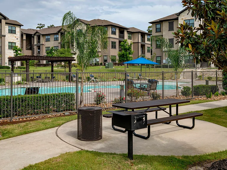 West Creek Apartments — Photo 58