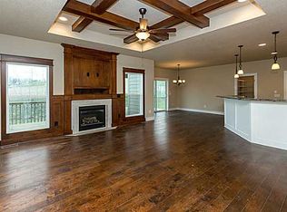 340 Indian Ridge Dr, Waukee, IA 50263