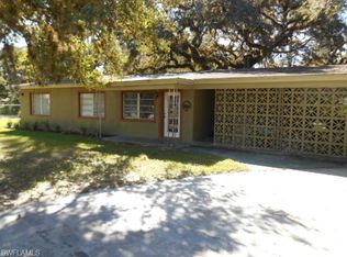 211 Fraser Ave, Labelle, FL 33935