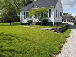 8011 Hogue Rd, Evansville, IN 47712