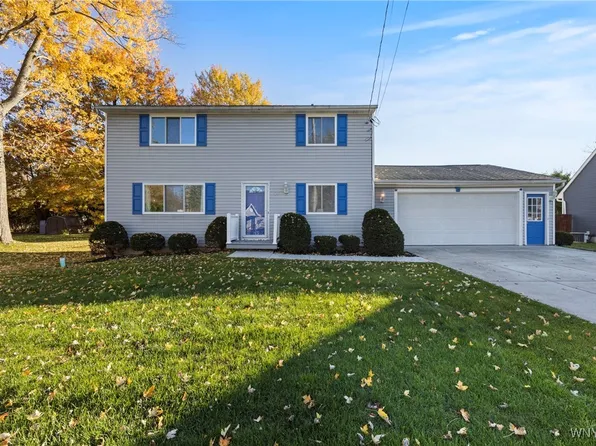 44 Middlesex Rd, Orchard Park, NY 14127