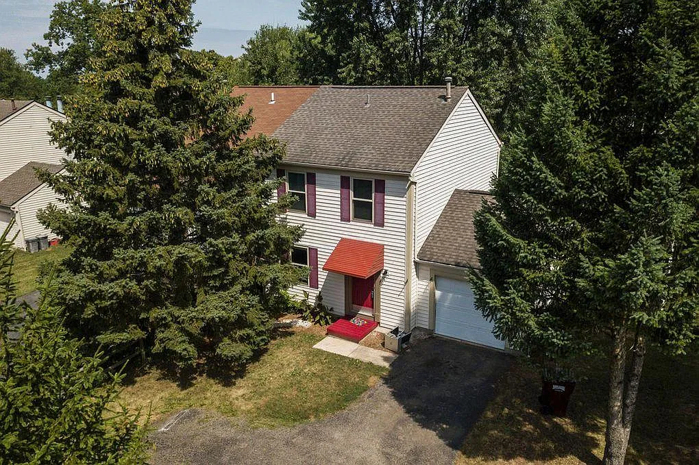 354 W Powell Rd photo 1