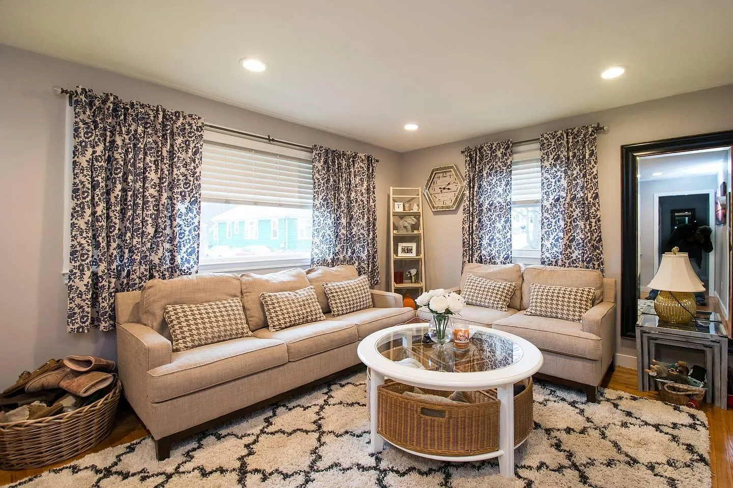 31 Sheffield Ave — Photo 4