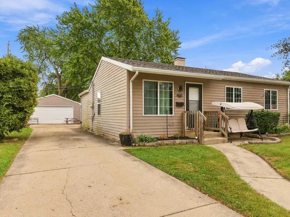 8523 21st AVENUE, Kenosha, WI 53143