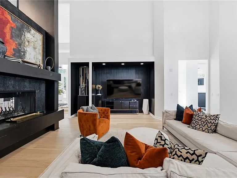 13 Heards Overlook Ct — Photo 18