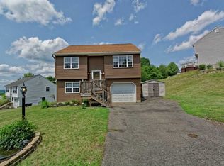 9 Red Rock Rd, Troy, NY 12182