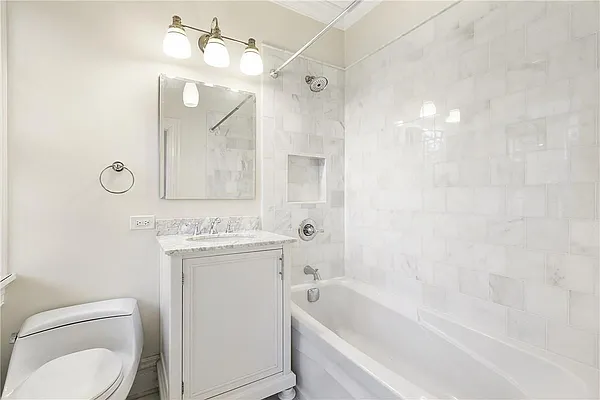 Rented by Maz Group NY | media 21