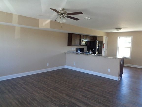 4th image of 1709 Manning Dr APT C