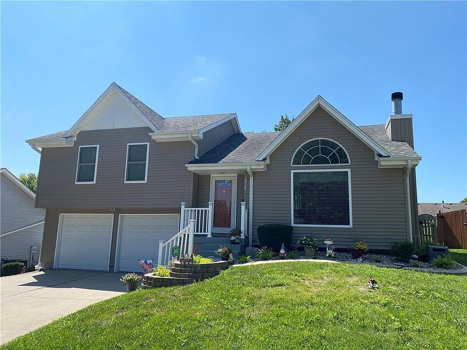 1st image of 3604 NW Hidden Pointe Dr