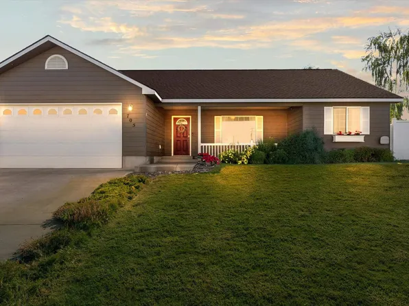 705 Cherry Ln, Grandview, WA 98930