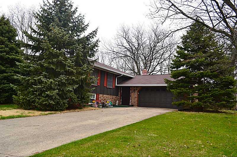 1st image of 7433 Carolling Way