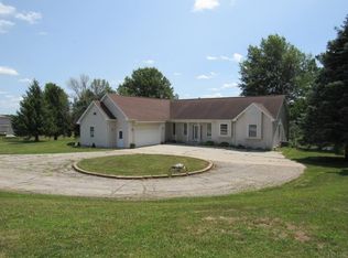 9902 Dutch Creek Dr, Anamosa, IA 52205