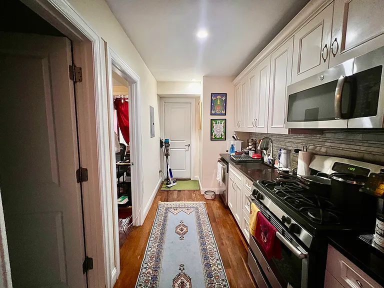 466 Willoughby Ave #1 — Photo 5