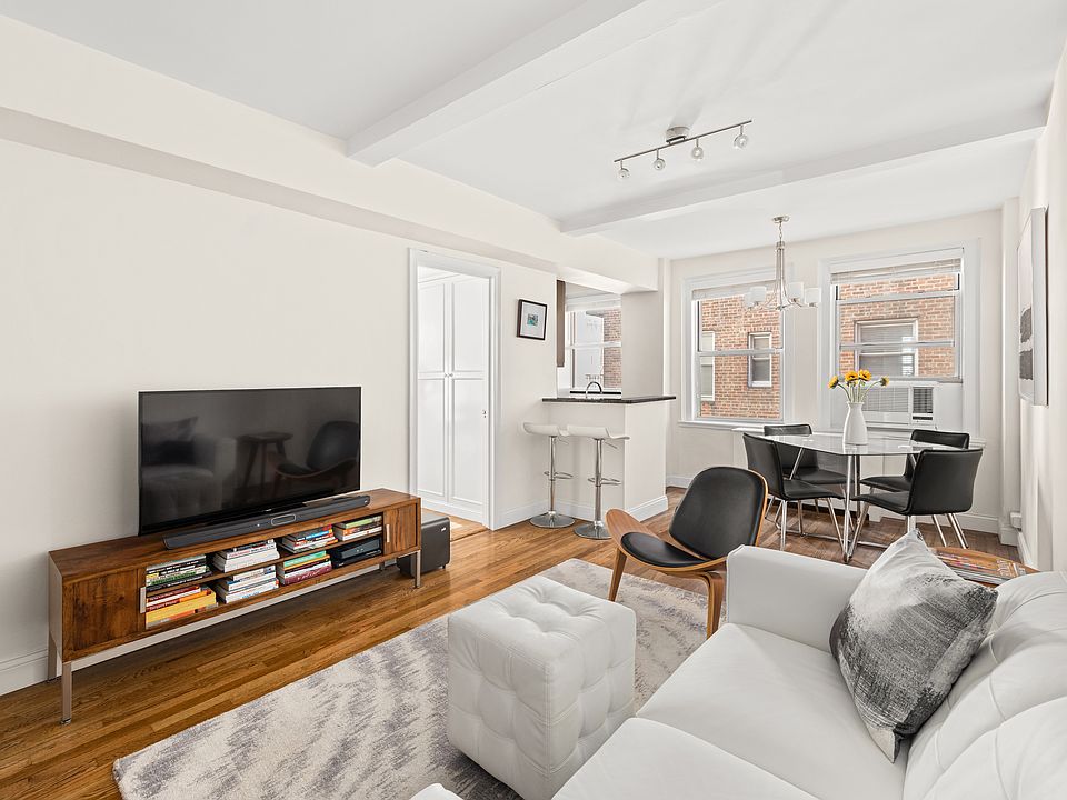 1st image of 333 E 43rd St APT 816
