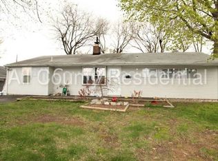 12 Bentwood Ln, Levittown, PA 19054