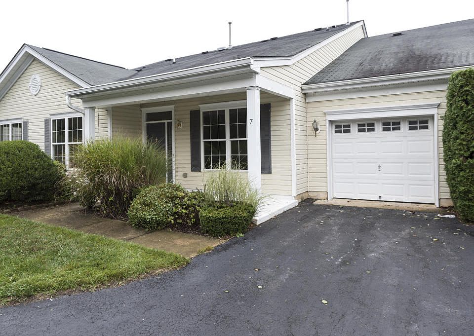 1st image of 7 Sunnylawn Ln #1000