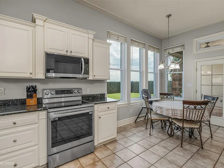 1014 Creole Dr — Photo 5