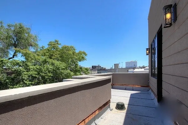 Rented by Hagstrom Management Inc | media 22