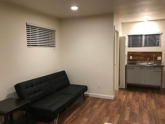 3rd image of 1547 Orchard Dr