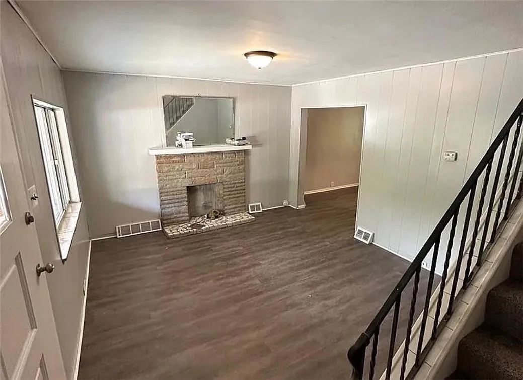 3 bed, 1144 sqft, $1,500 — Photo 2