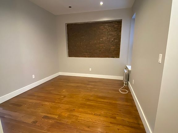2nd image of 815 Park Pl APT 3B