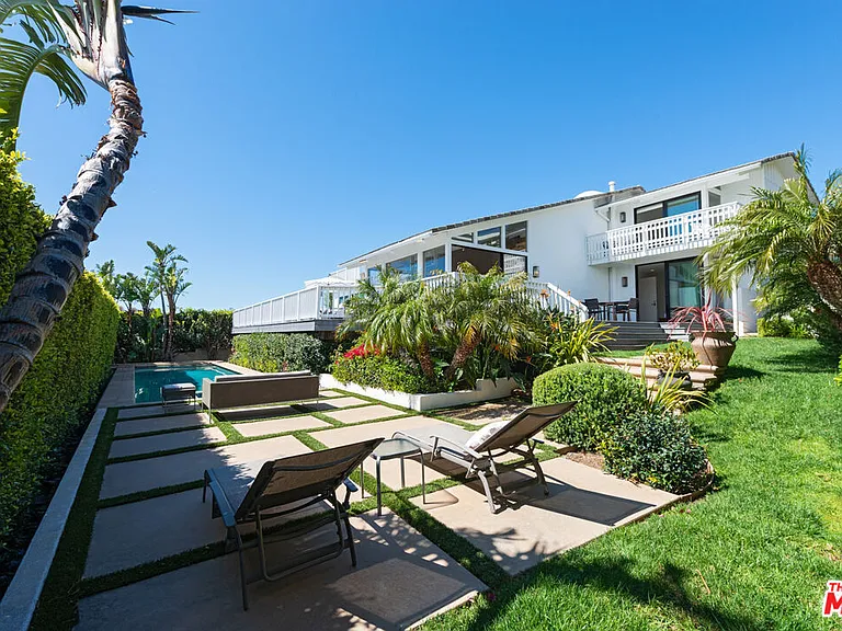 23901 Malibu Knolls Rd — Photo 15