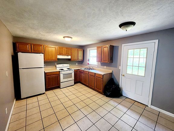 2nd image of 110-122 Smith Dr