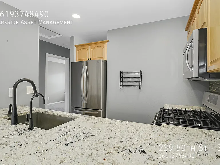 239 50th St #37 — Photo 6